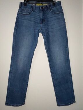 Lee Men's Extreme Motion Straight Fit Tapered Leg Medium Wash Jeans, Size 30x30